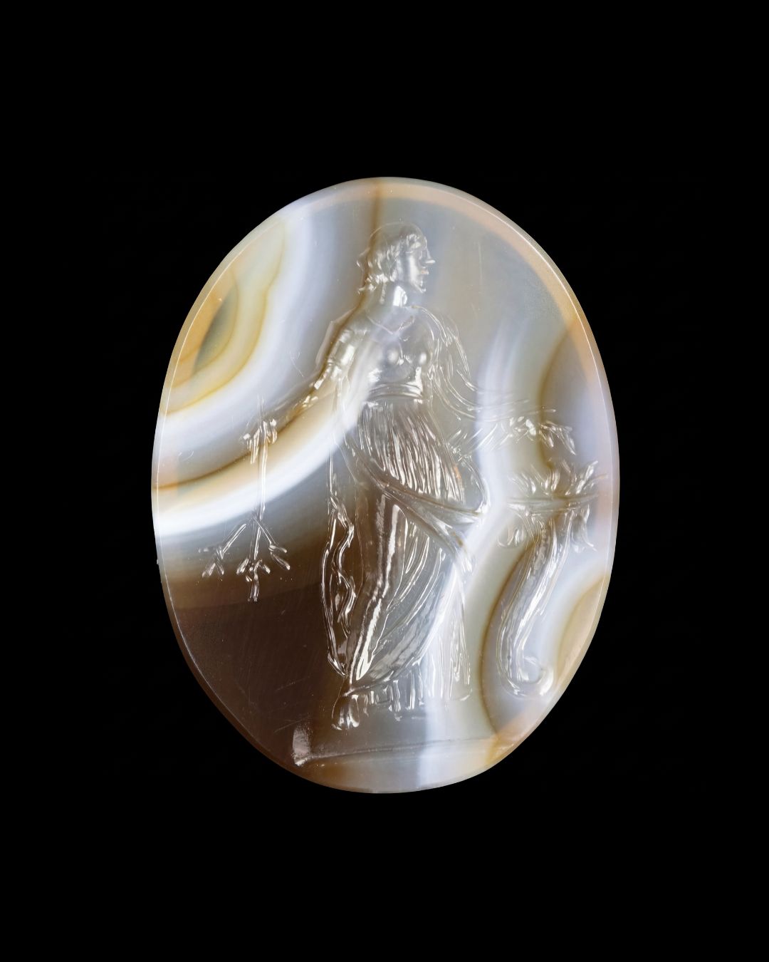 A Late Renaissance Agate Intaglio: the Allegory of Abundance
