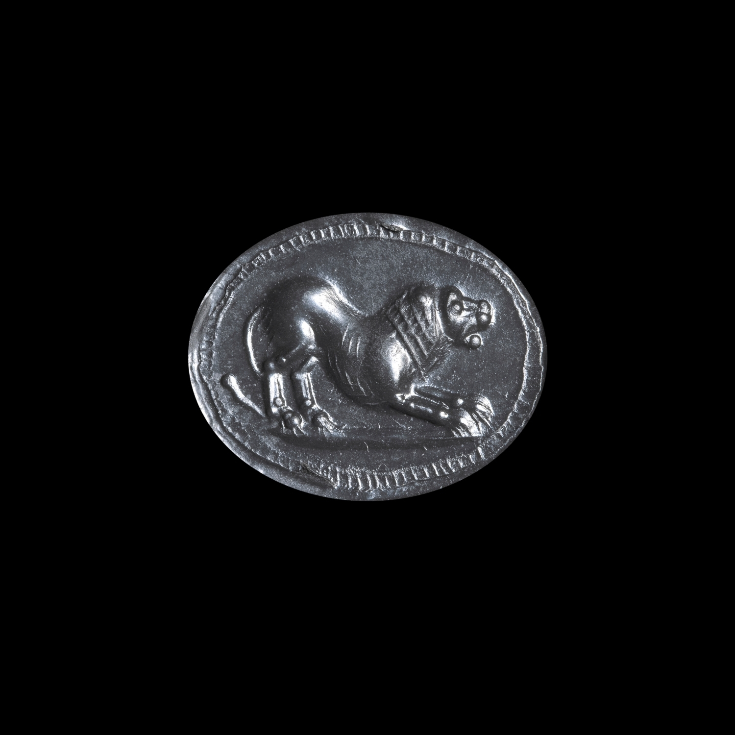 An Italic Banded Agate intaglio set in a 14k gold ring. Lion. 