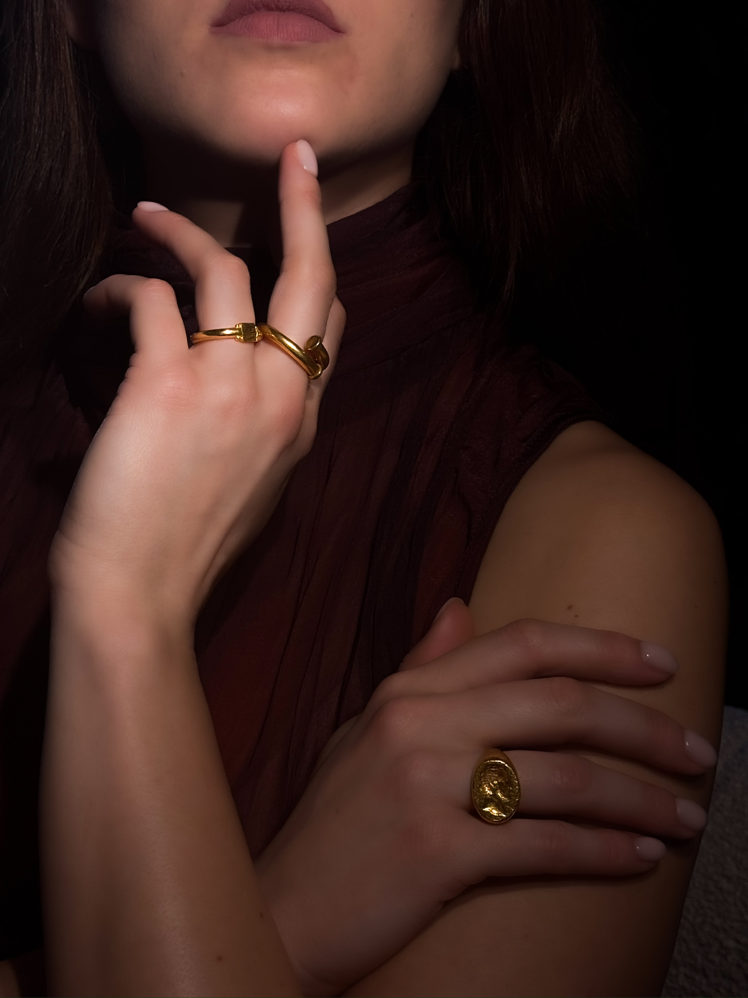 Late roman, An unusual Late Roman gold ring.  (3rd-4th century A.D.)