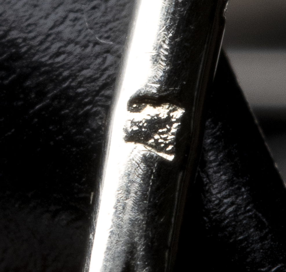 ART DÉCO, VERS 1925 Broche diamants, onyx, corail et saphirs (1925)