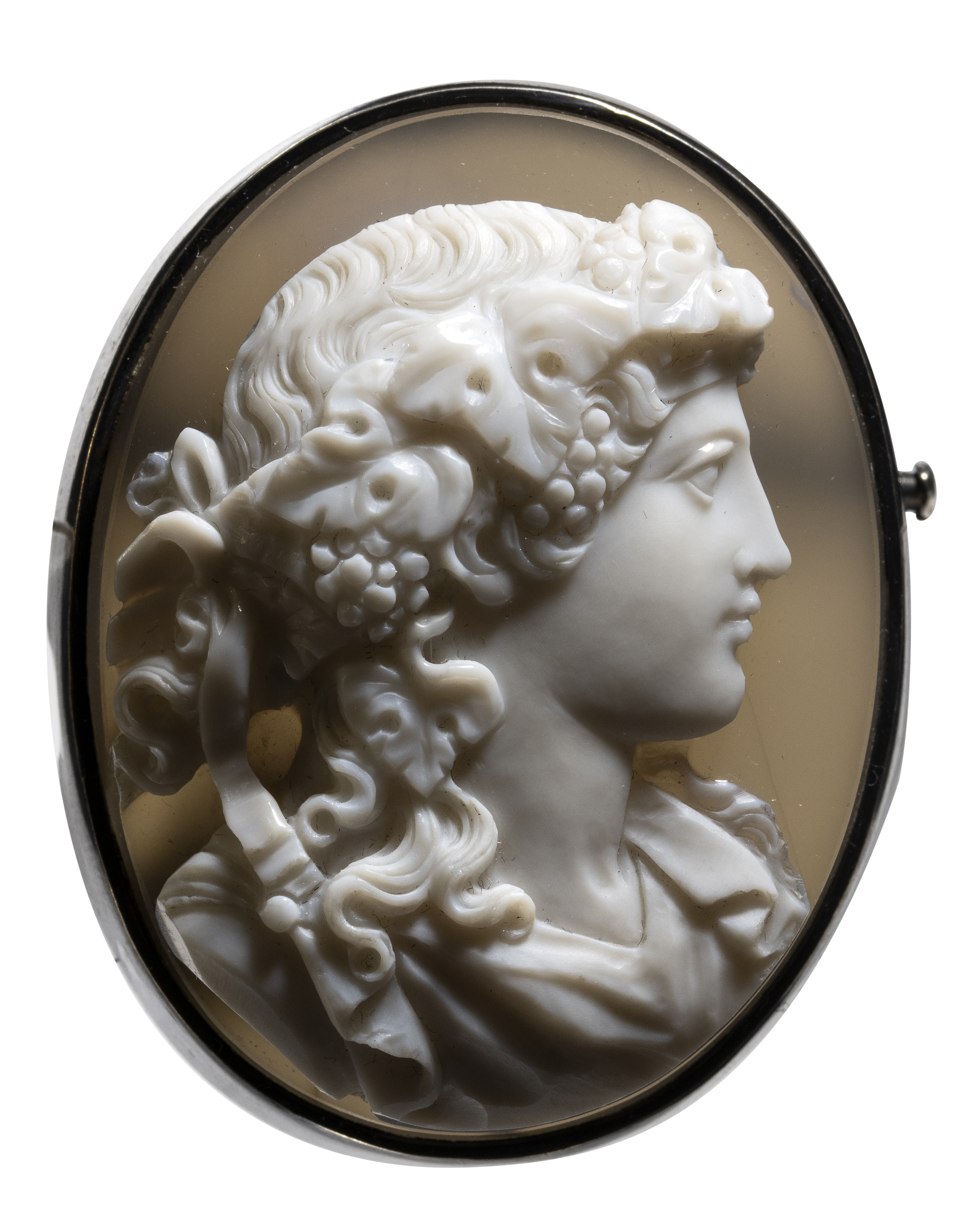 Neoclassical, A silver brooch set with a large Neoclassical agate cameo. Bust of Maenad.  (19th century)