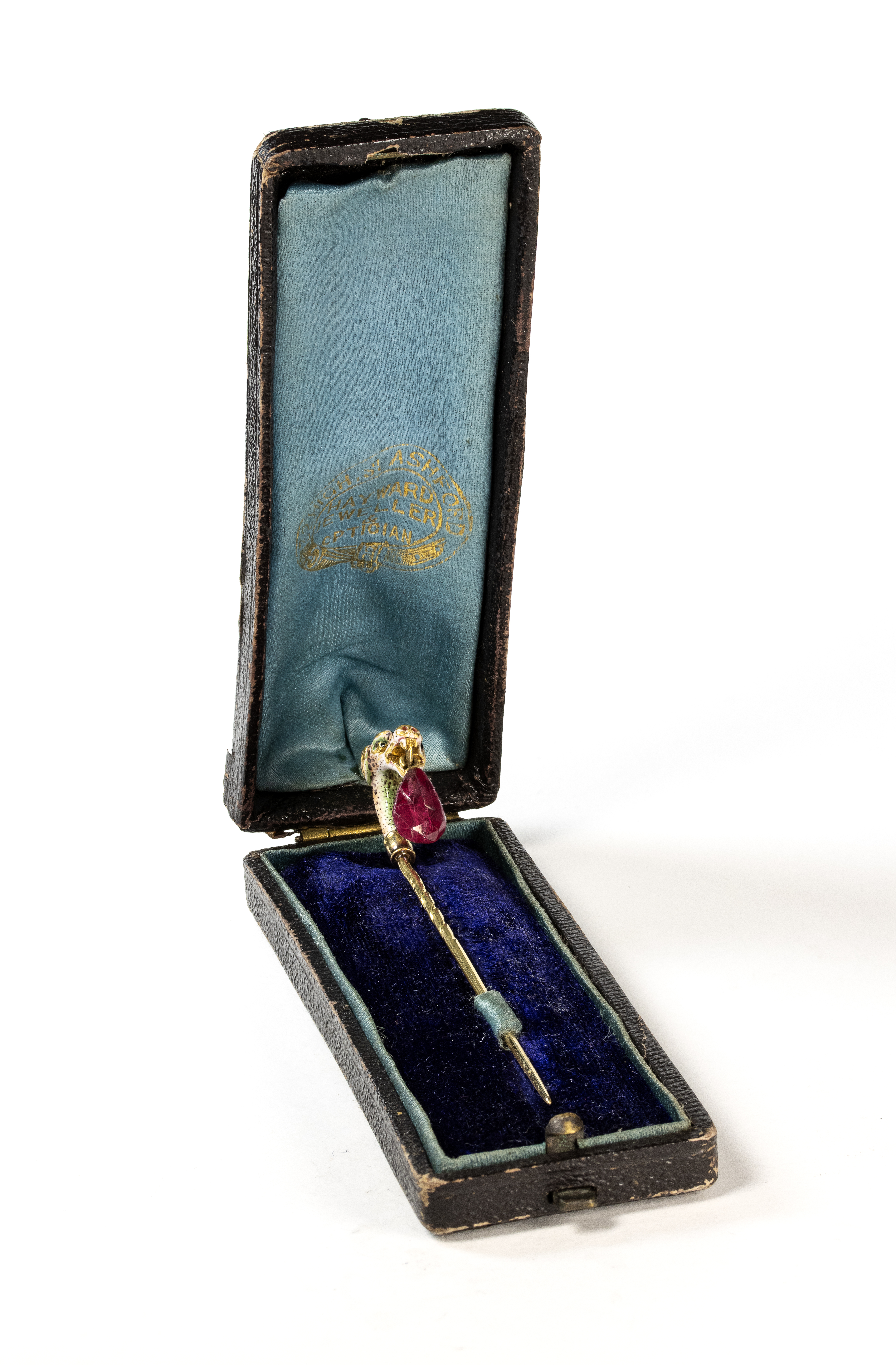 19th century, A 19th century gold stick pin with a Renaissance gold and enamel leopard head with Burmese ruby. 