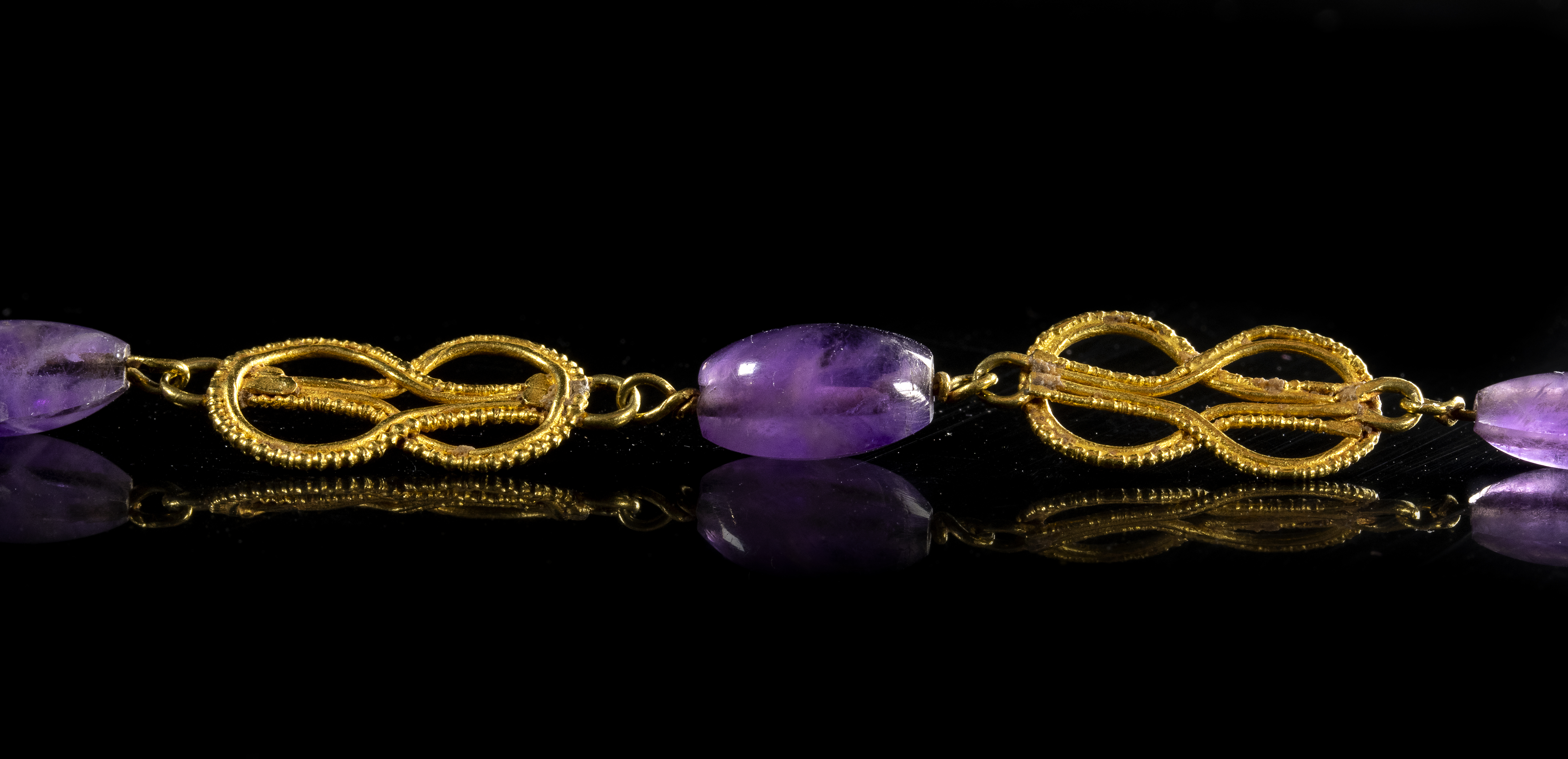 période hellénistique, Collier Hellénistique avec Noeud D'Héraclès (4th century BCE)