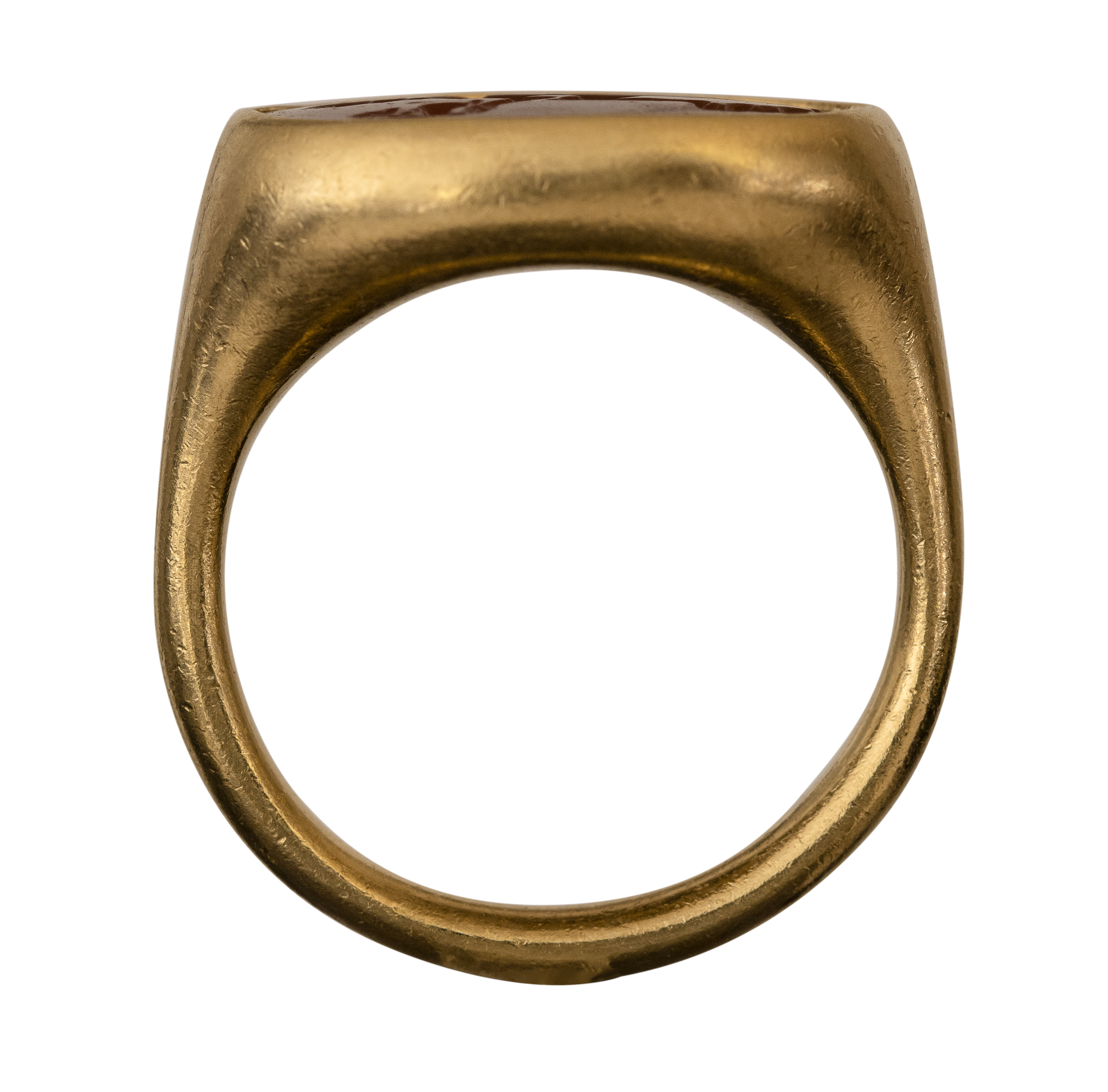 Bague en or moderne sertie d'une intaille romaine sur cornaline. Poséidon.  (2nd century A.D. )