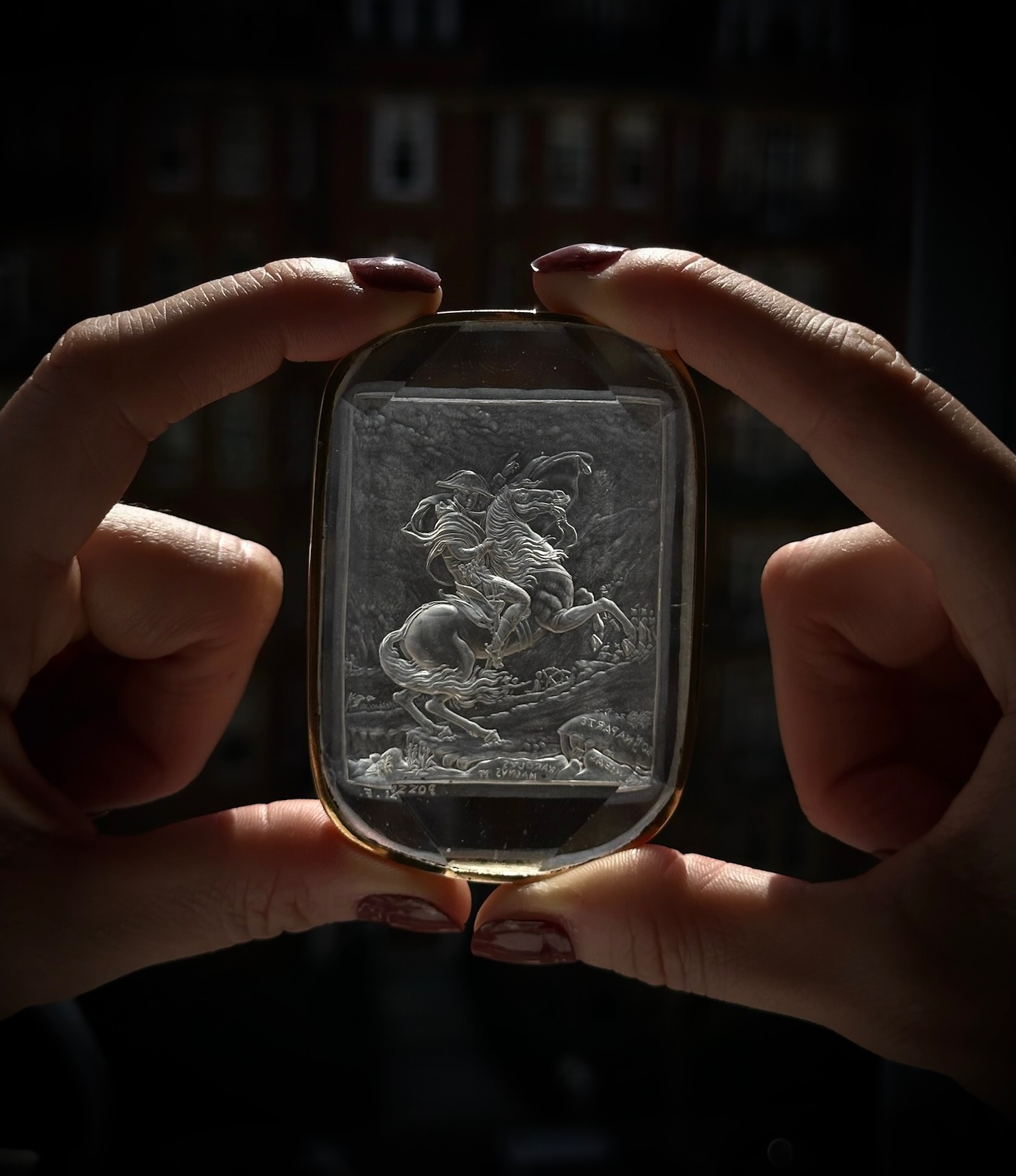 F.POZZI (1790-1844). Importante intaille sur cristal de roche figurant Napoléon Bonaparte d'après Jacques Louis David.  (First half of the 19th Century)