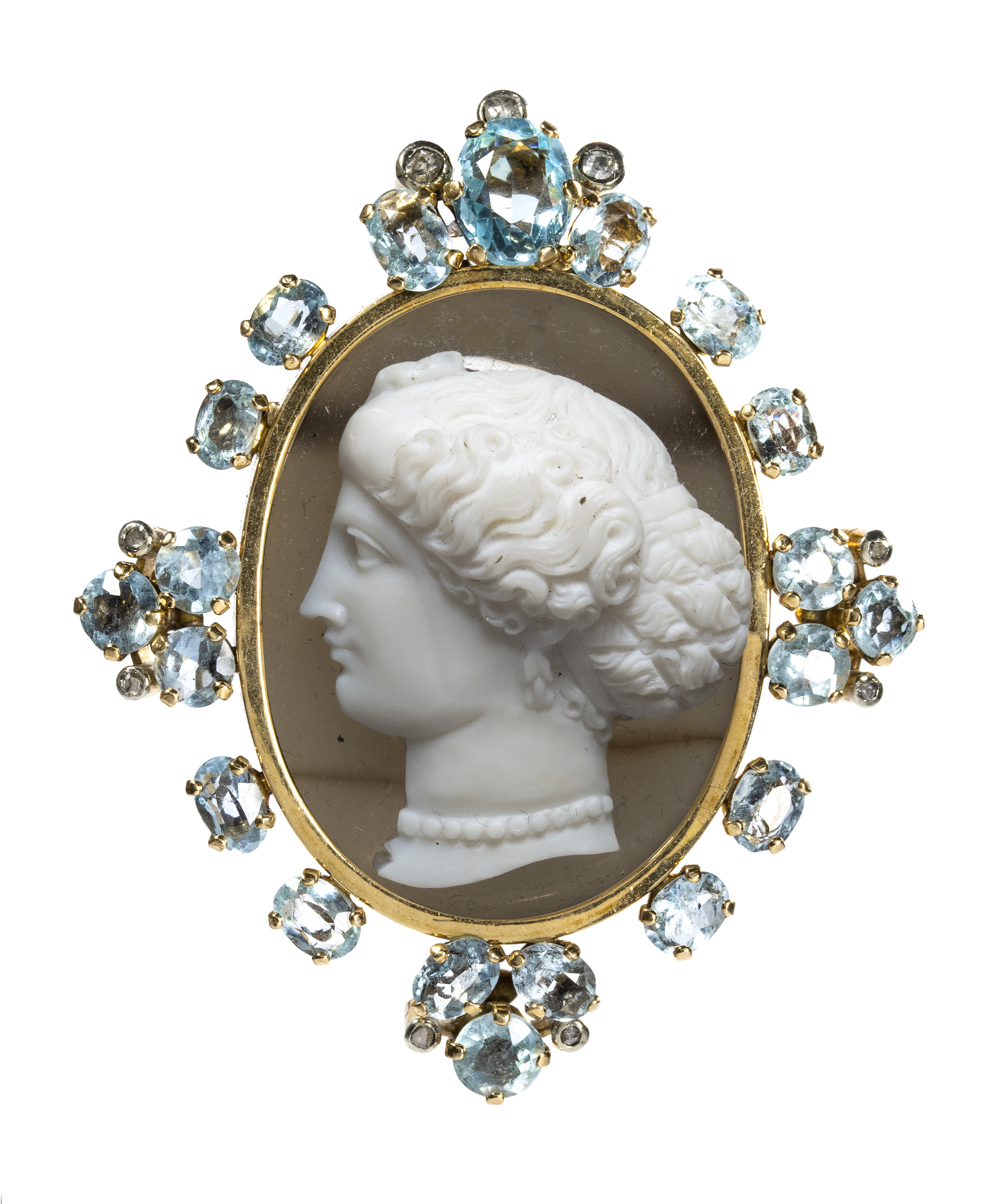 19th century, An elegant 19th century gold brooch with aquamarines and agate cameo. Head of Arethusa. (1840-1850)